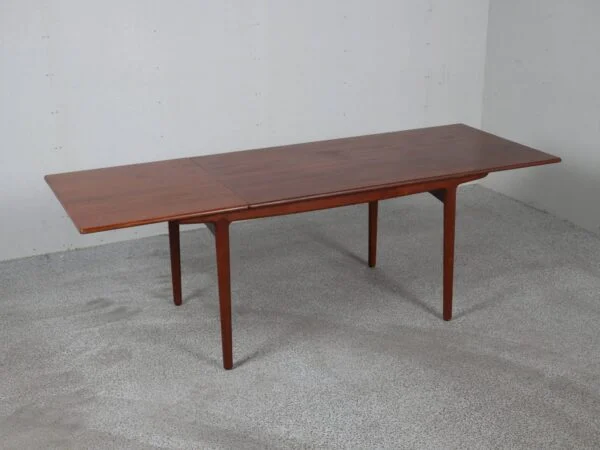 Spisebord i teak ala johannes andersen — billede 2