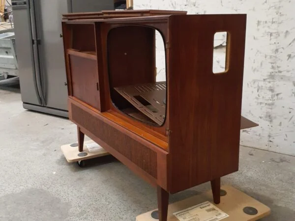 Vintage TV/radio møbel, bar, teak — billede 4