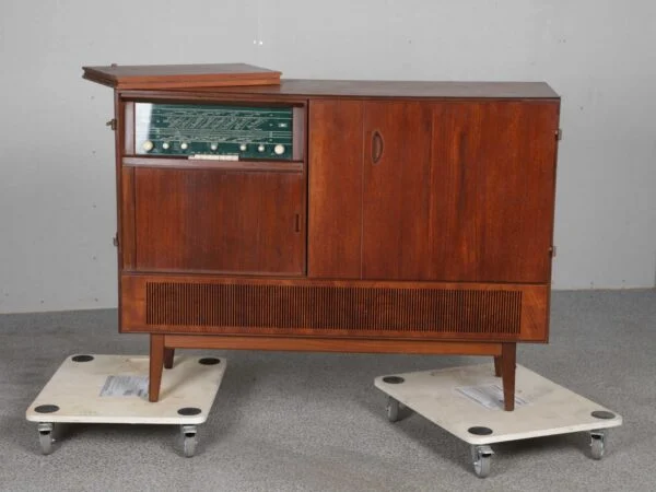 Vintage TV/radio møbel, bar, teak — billede 2