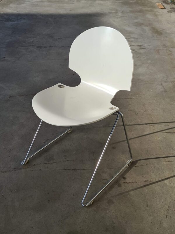 fire hvide fritz hansen spisestole