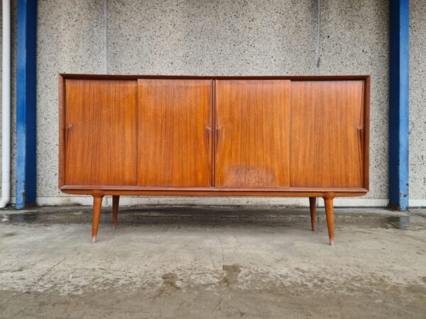 Omann Jr Skænk model 19, teak