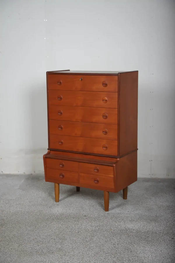 Høj kommode med ni skuffer, teak