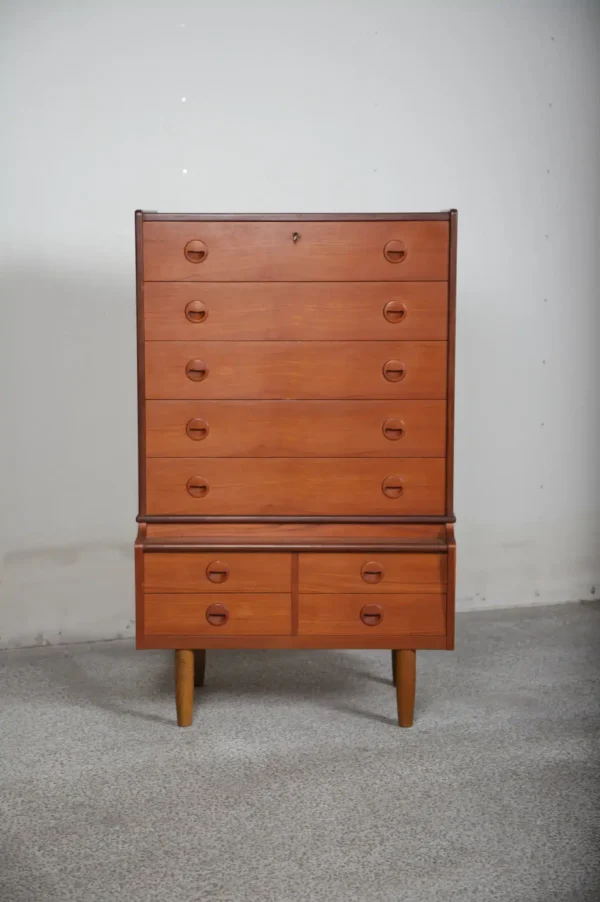 Høj kommode med ni skuffer, teak