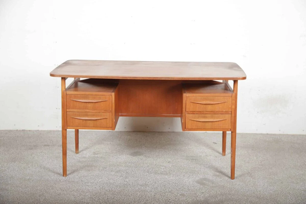 Tibergaard Skrivebord i teak, Tibergaard