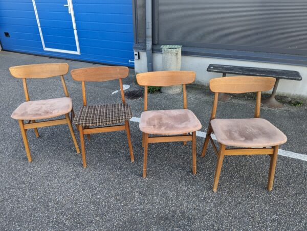 Fire spisestole i teak, Mosbøl