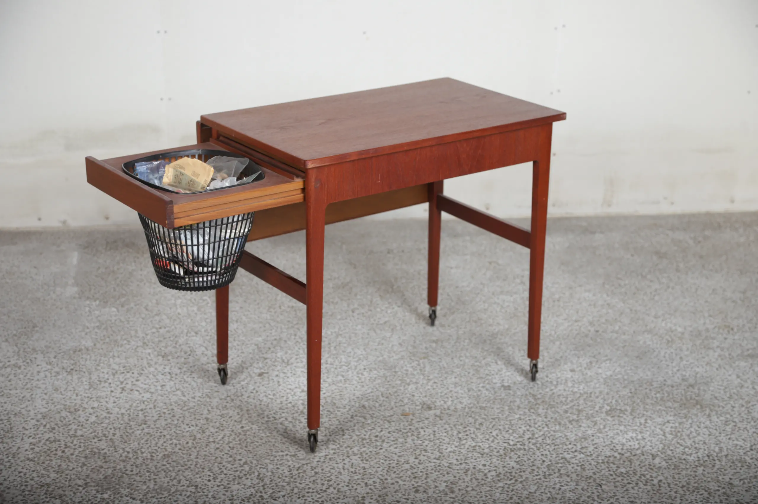 Sybord med klap og formica — billede 3