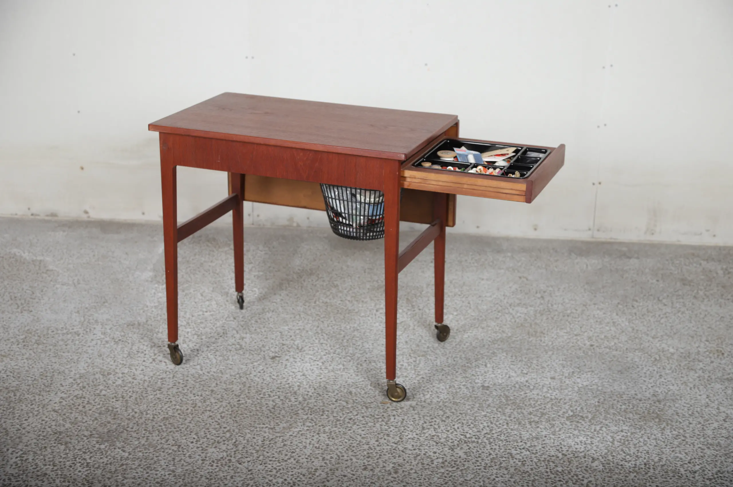 Sybord med klap og formica — billede 4