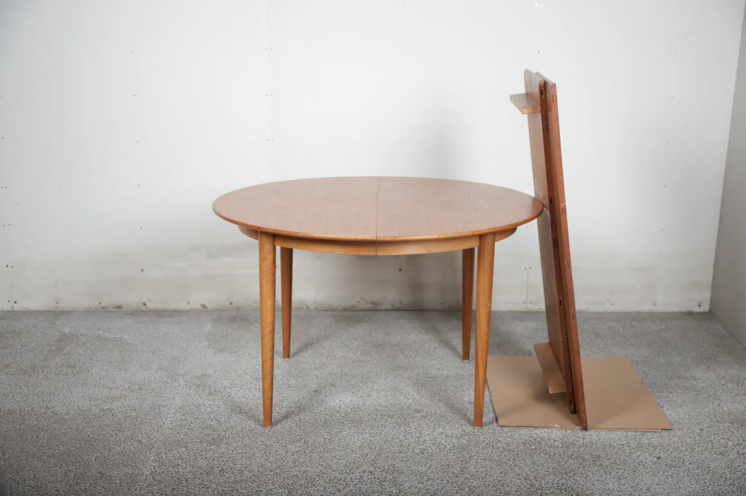 Skovmand og Andersen Rundt spisebord med to tillægsplader, teak, Skovmand og Andersen
