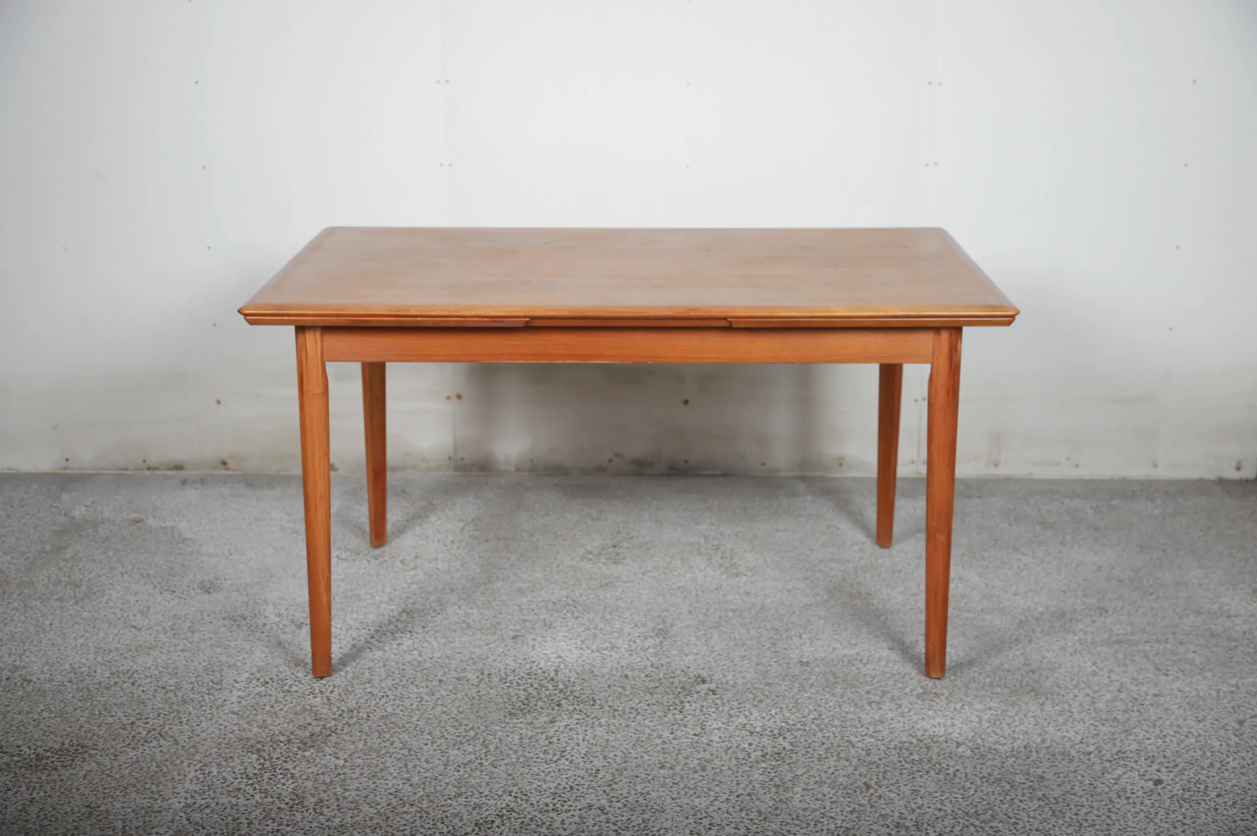 Ib Kofoed Larsen, Model 80 Spisebord, Teak, hollandsk udtræk, Ib Kofoed Larsen, Model 80