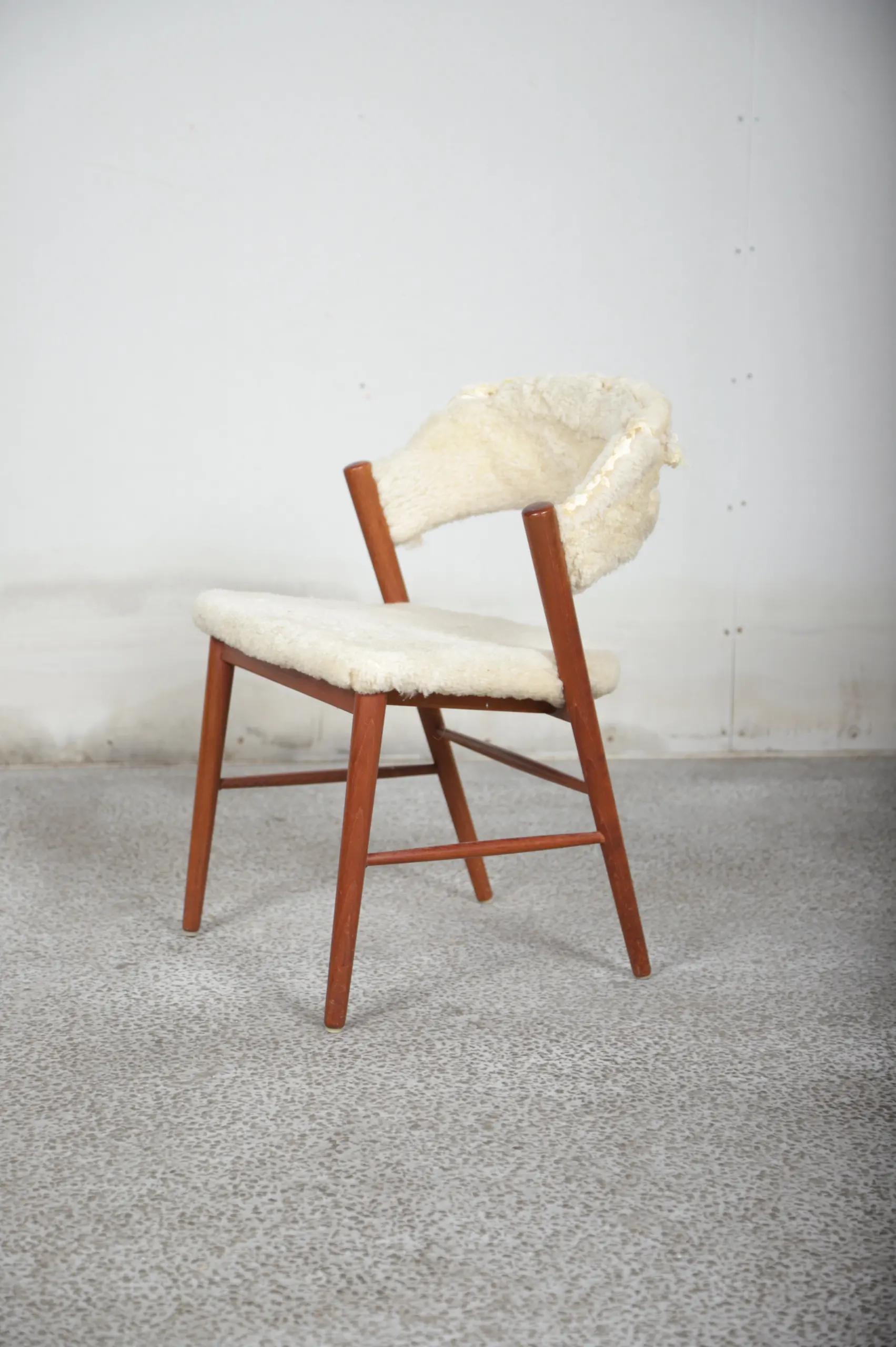 Sminkestol i teak
