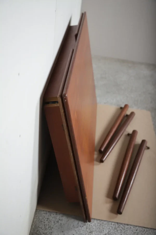 Spisebord i teak med hollandsk udtræk 223×81