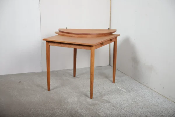 Spisebord med endebuer, Teak