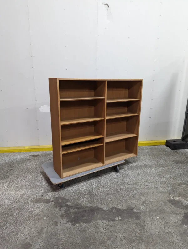 Hundevad stor reol, eg