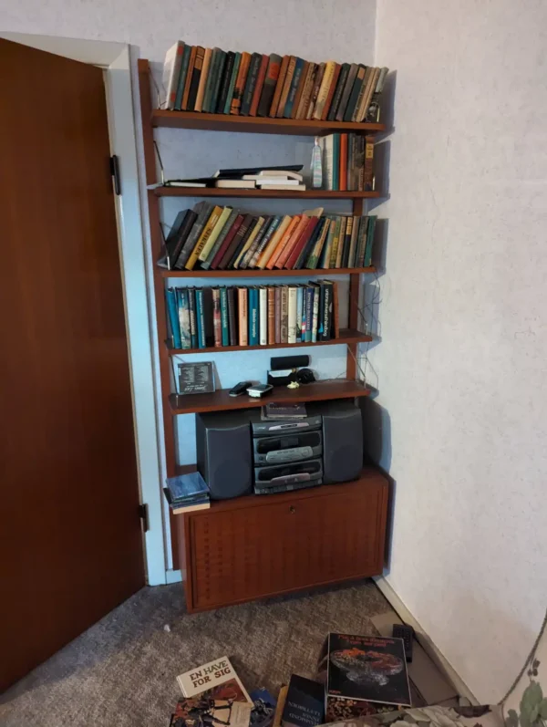 Cadovius vangereol, hylder og skab, teak