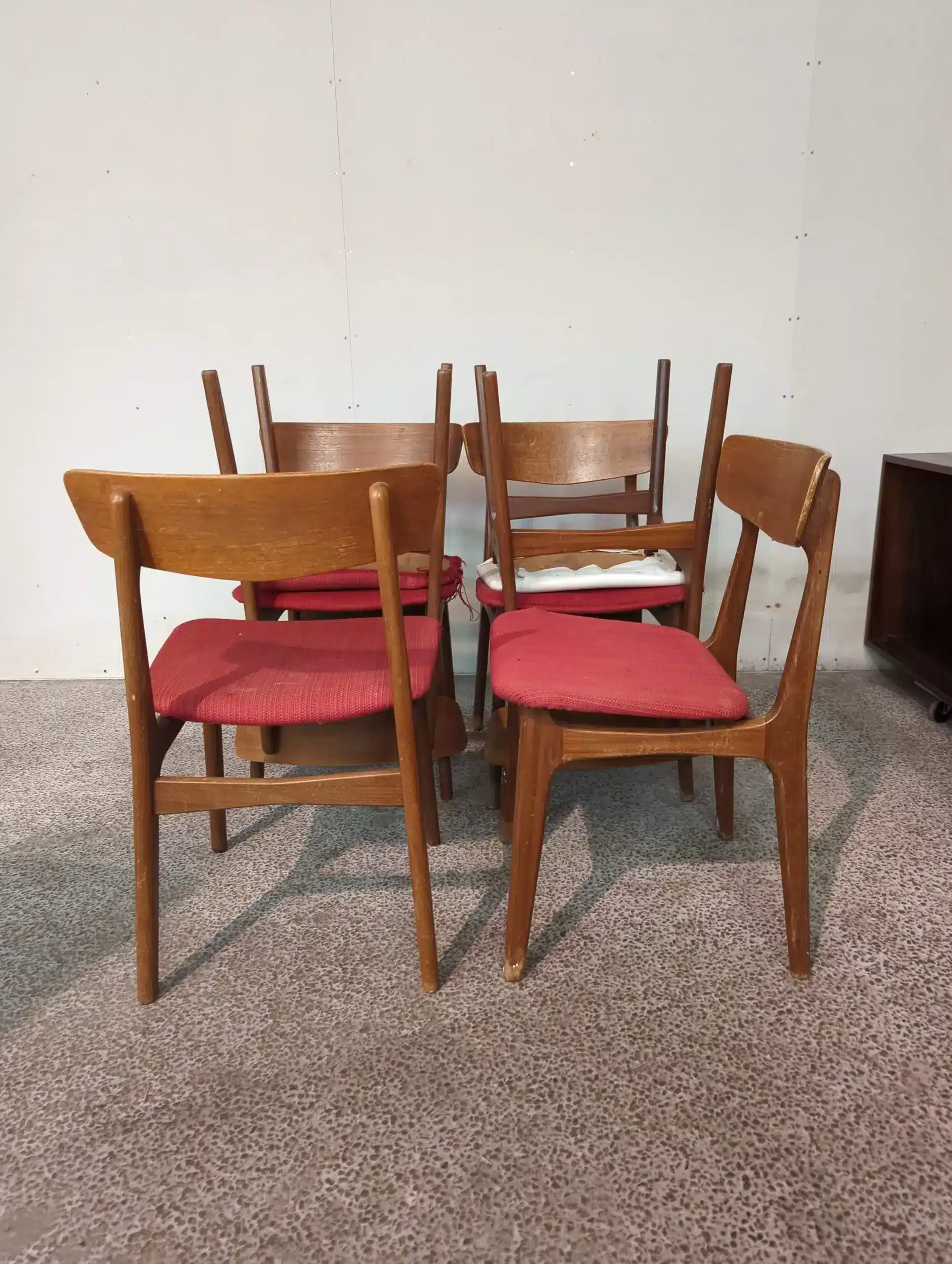 Seks spisestole i teak, Schønning & Elgaard, til ompolstring