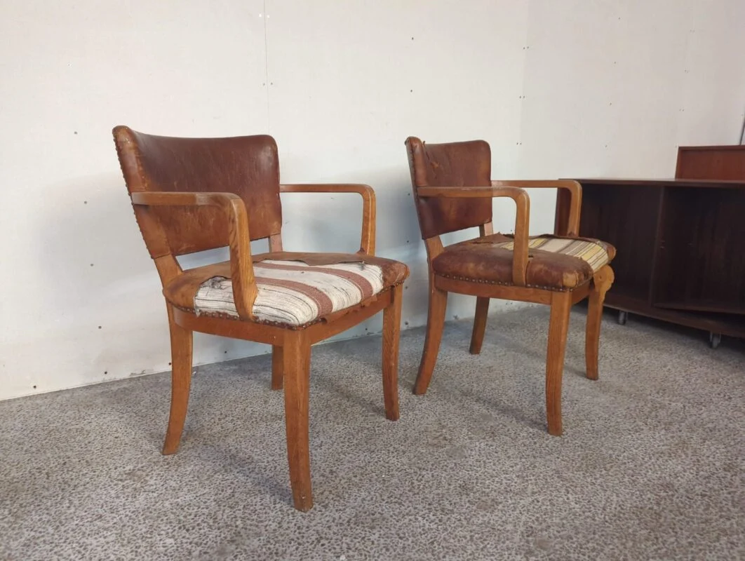 Fritz Hansen To Fritz Hansen stole, til ompolstring, egetræ