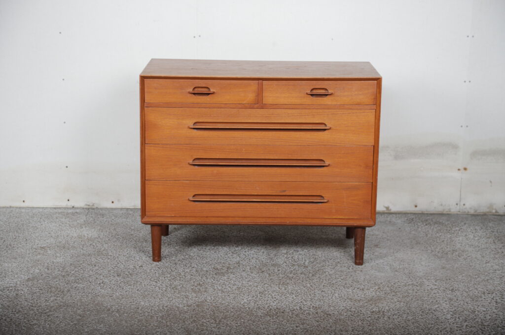 Kommode, teaktræ, b: 90 d: 45 h: 75