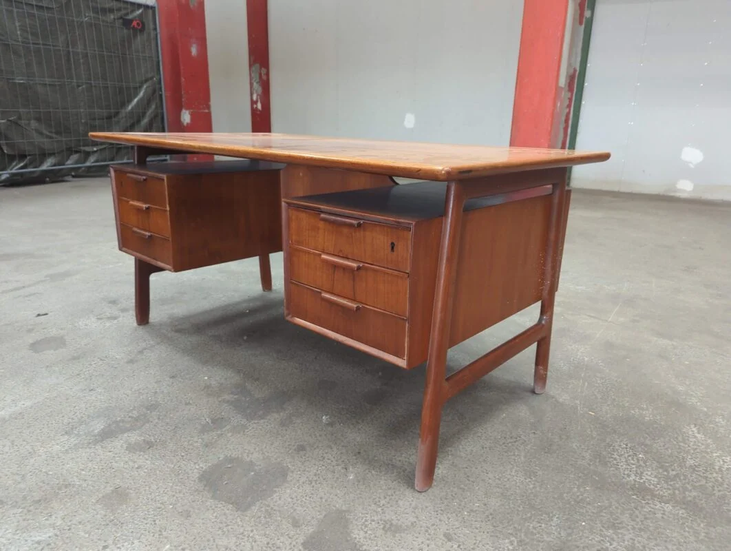 Omann Jr, model 75 Skrivebord, Omann Junior model 75, teak, til restaurering