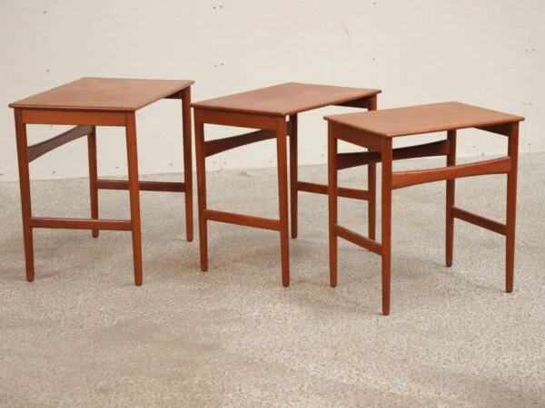 Hans J. Wegner/ Andreas Tuck. Model AT40 Indskudsborde i teak, Hans J. Wegner/ Andreas Tuck. Model AT40 — billede 4