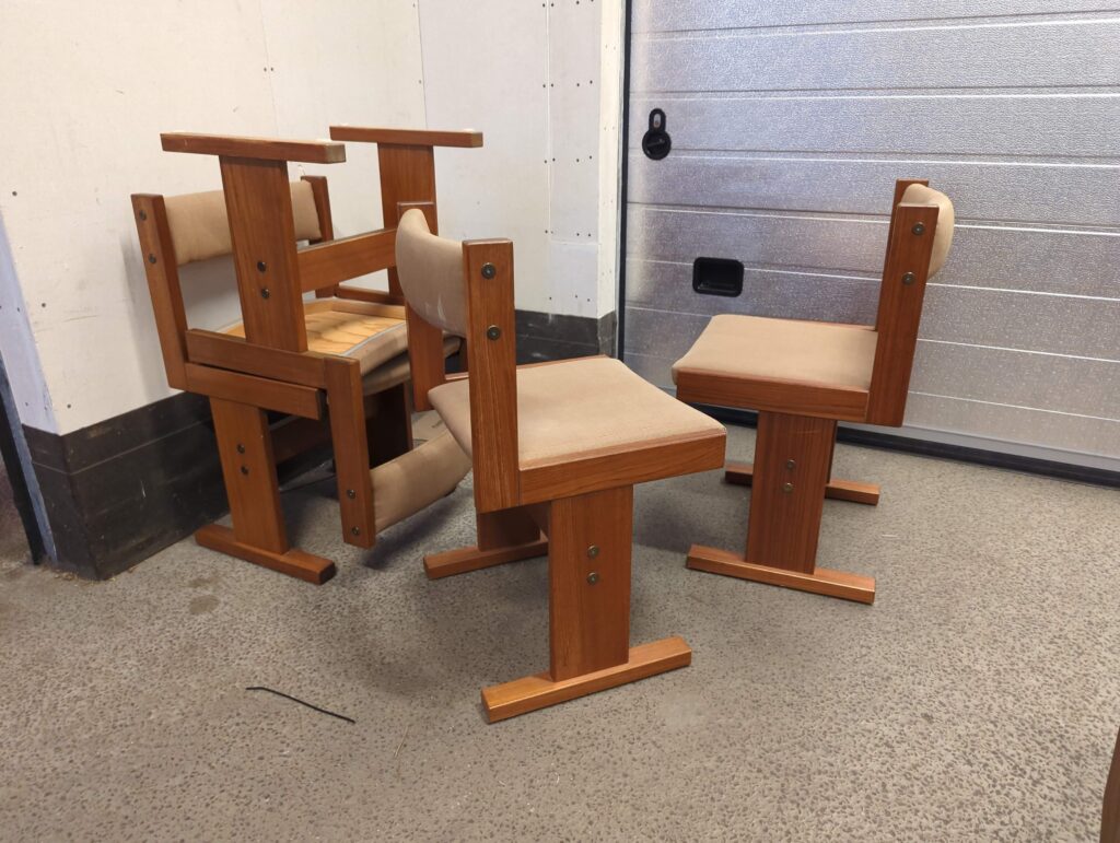 Gangsø, Poul H. Poulsen Seks spisestole i massiv teak, Gangsø, Poul H. Poulsen