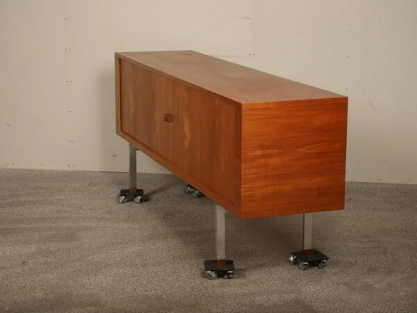 Wegner RY-25 Skænk i teaktræ med jalousilåger, af Wegner model RY-25 — billede 5