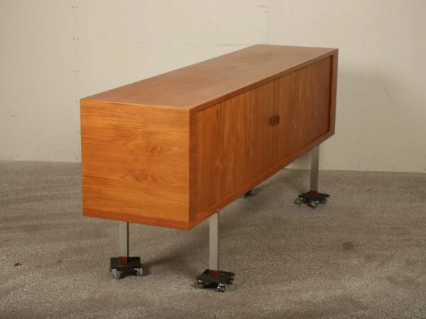 Wegner RY-25 Skænk i teaktræ med jalousilåger, af Wegner model RY-25 — billede 8