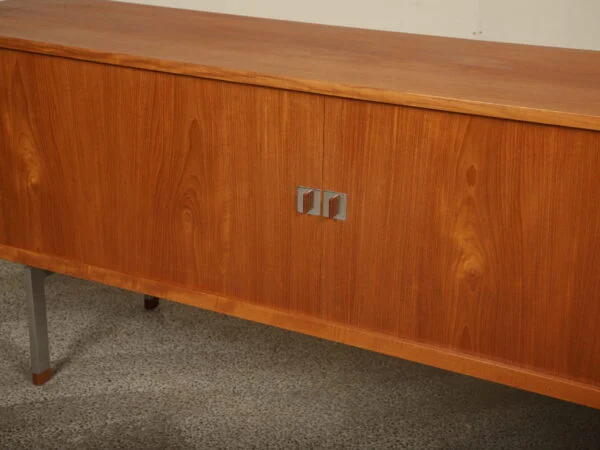 Wegner RY-25 Skænk i teaktræ med jalousilåger, af Wegner model RY-25 — billede 12