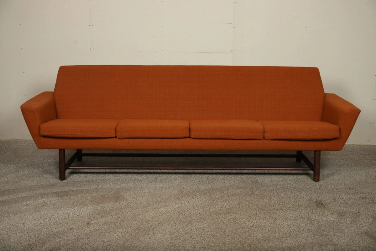 Trepersoners sofa, til ompolstring