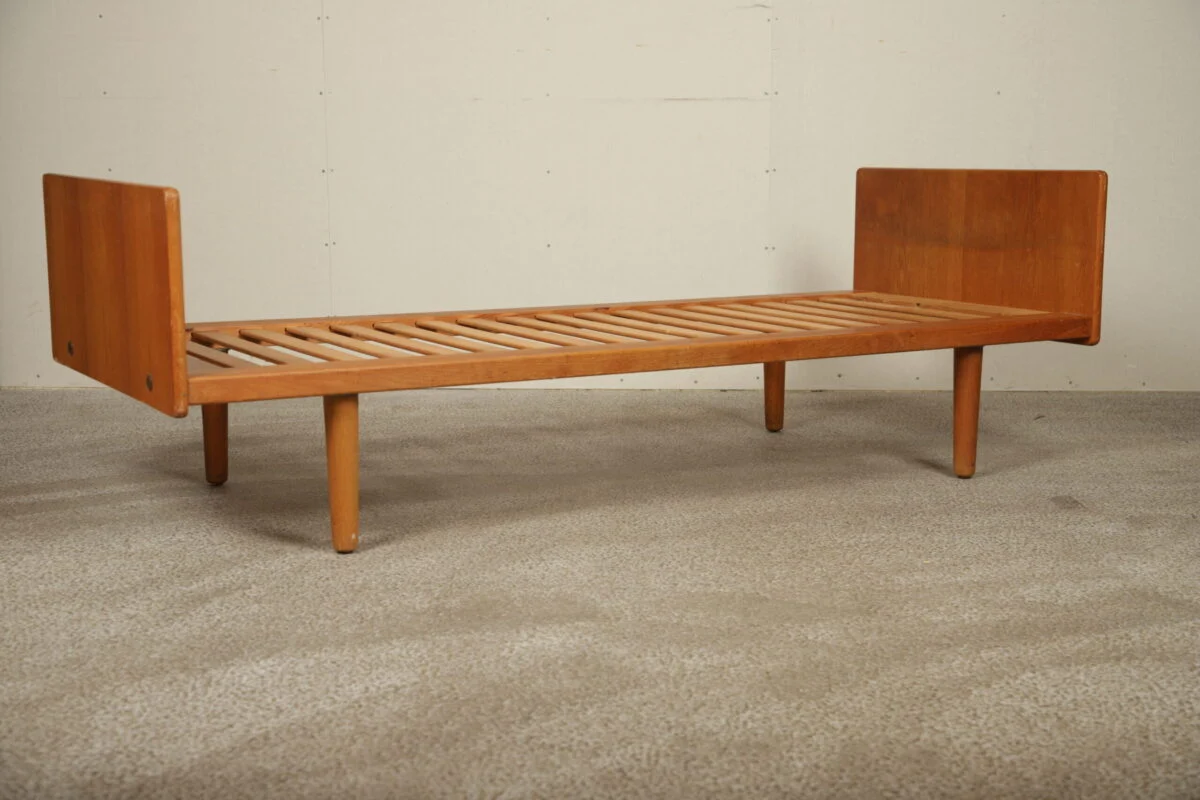 FDB Daybed, eg, FDB