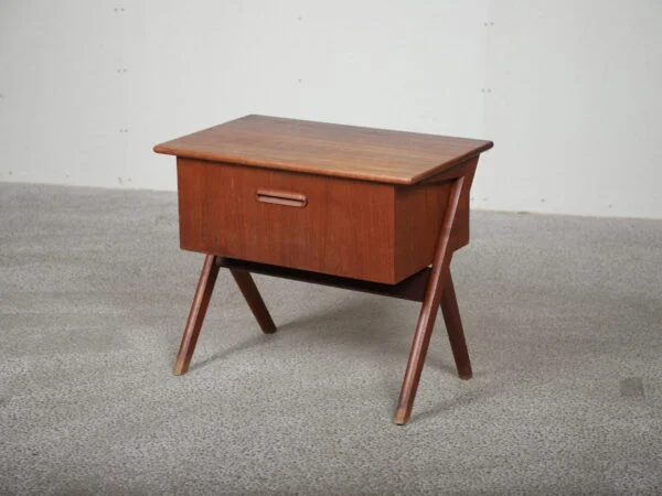 Sybord, teak, på skrå ben — billede 2