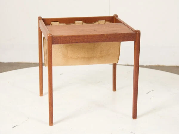 Brdr. Furbo Sidebord med magasinholder, teak, Brdr. Furbo — billede 3