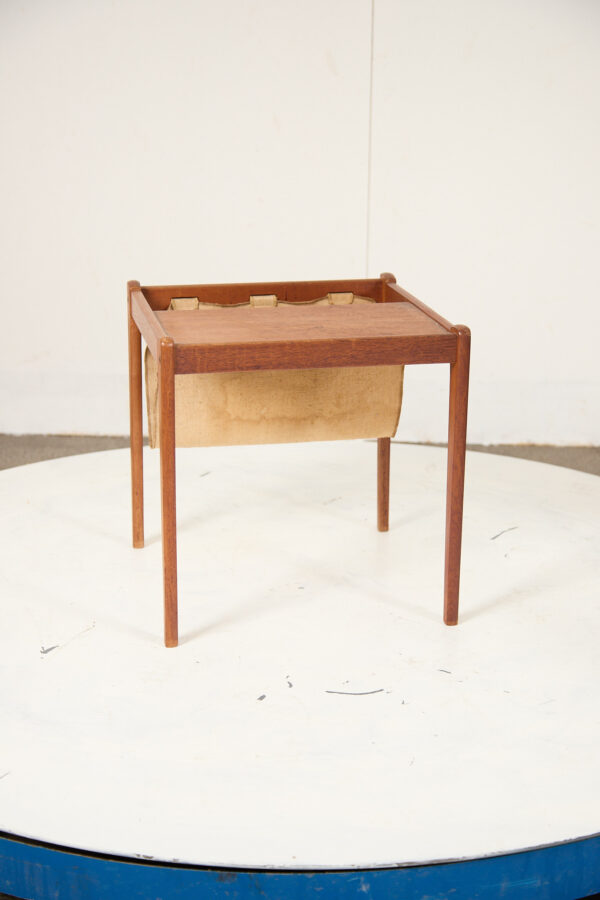 Sidebord med magasinholder, teak, Brdr. Furbo