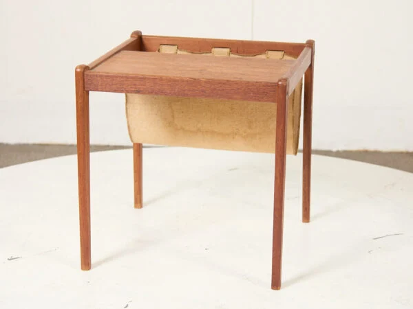 Brdr. Furbo Sidebord med magasinholder, teak, Brdr. Furbo — billede 4