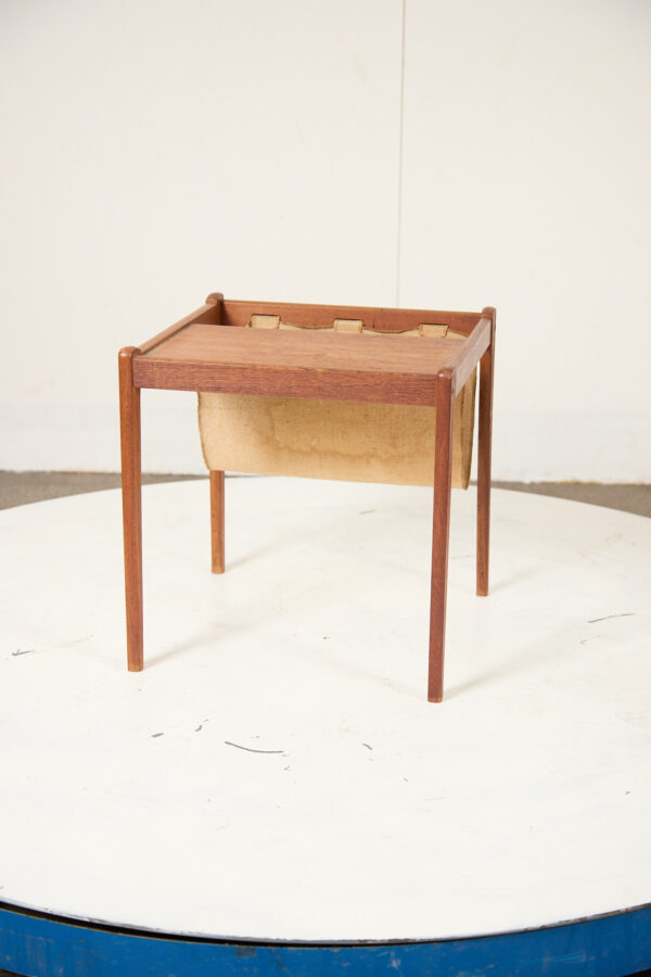 Sidebord med magasinholder, teak, Brdr. Furbo