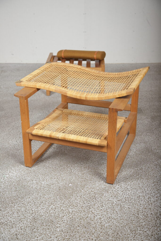 Børge Mogensen slædestol med sjeneflet og skammel, model 2256, egetræ, Fredericia Furniture