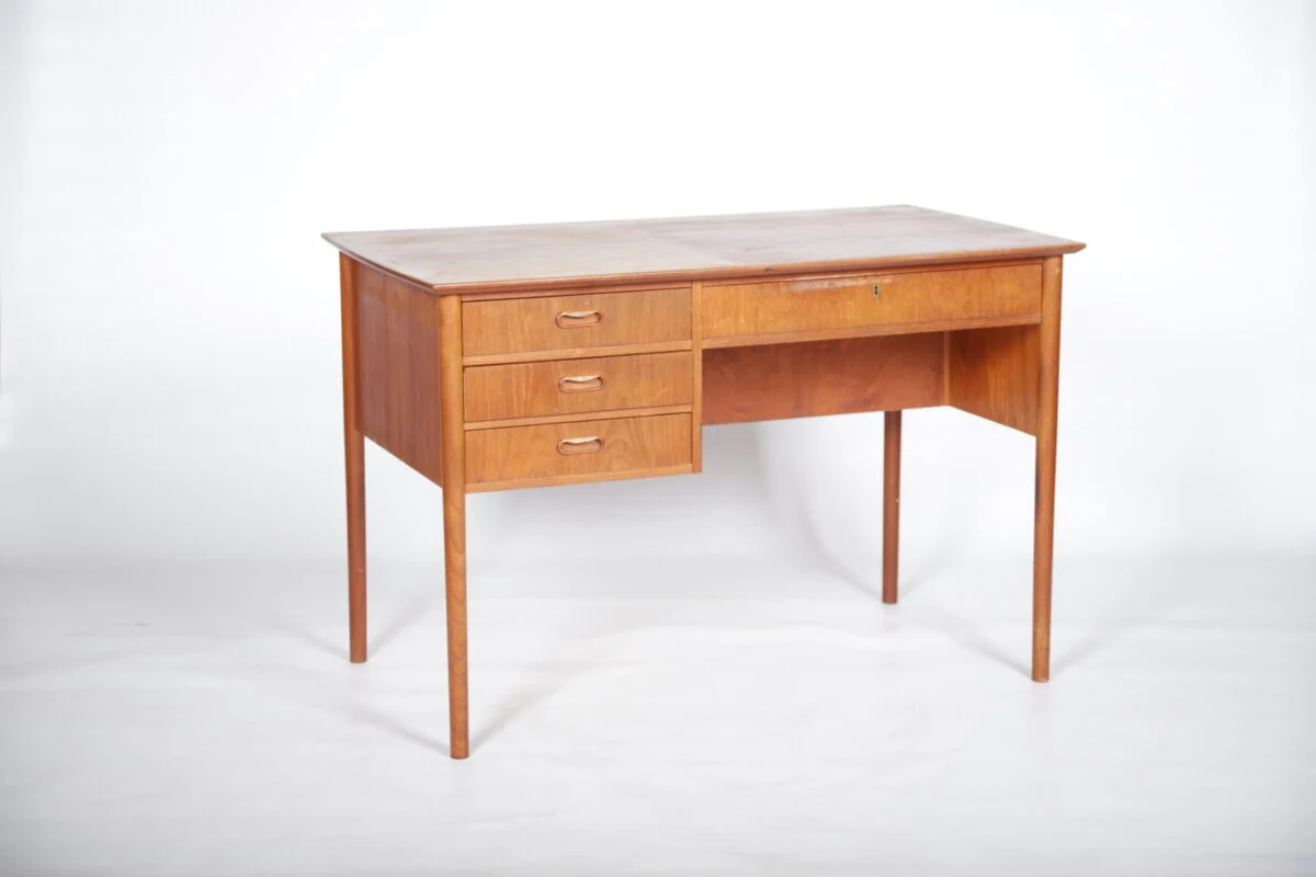 Skrivebord, teak, fritstående
