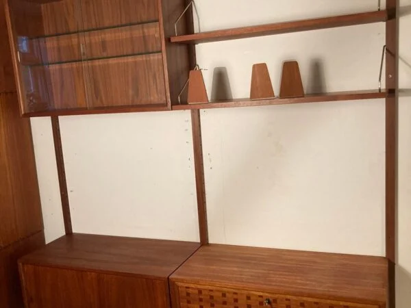 Vægreol, Royal System teak, b: 80 d: 37 h: 198