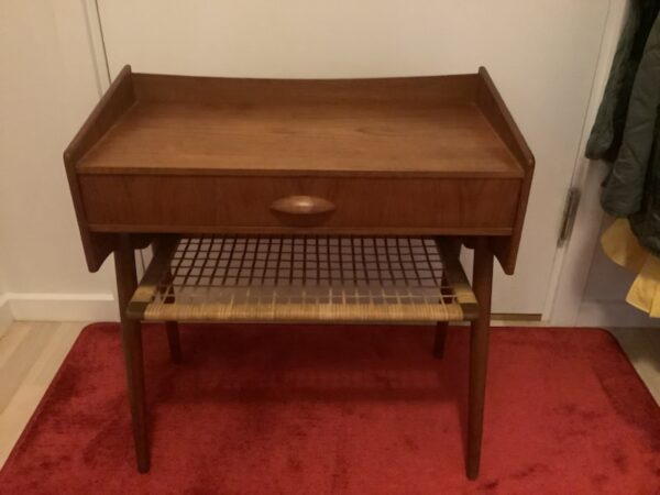 Natbord/sengebord, sjeneflet, teak