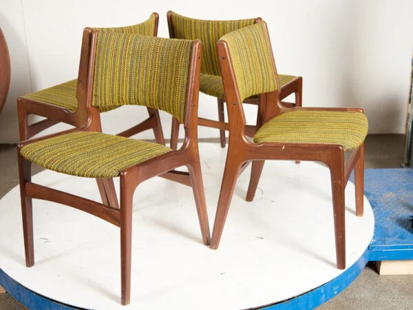 Fire spisestole til ompolstring, massiv teak, Erik Buch model 89