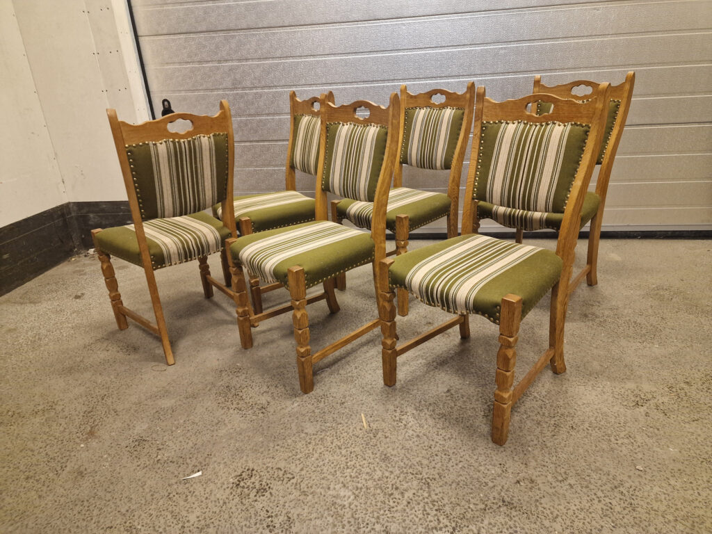 Seks spisestole, massiv syret eg