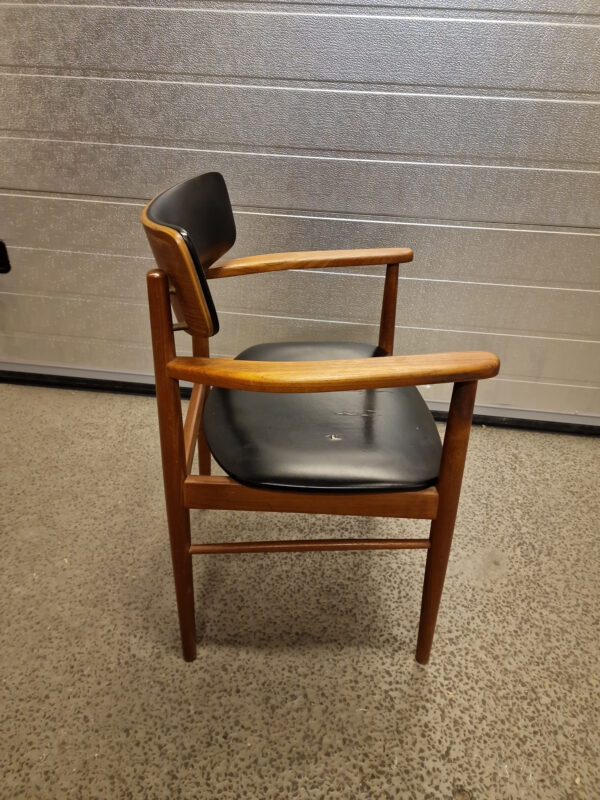 Armstol, teak, SAX