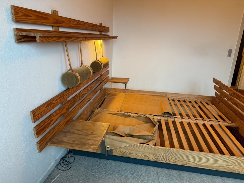 Axelsen’s Møbelfabrik. Model 'Odense Komplet' Dobbeltseng-ramme i fyrretræ — billede 6
