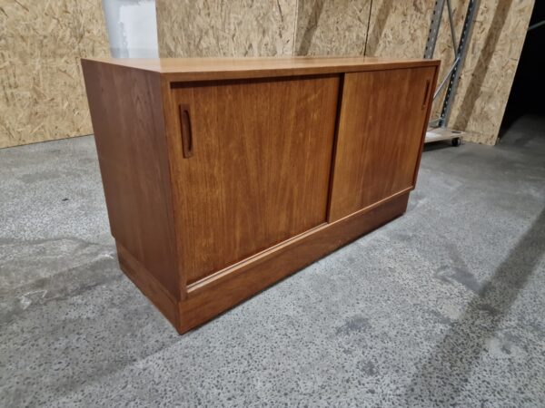 Skænk, teak, 2