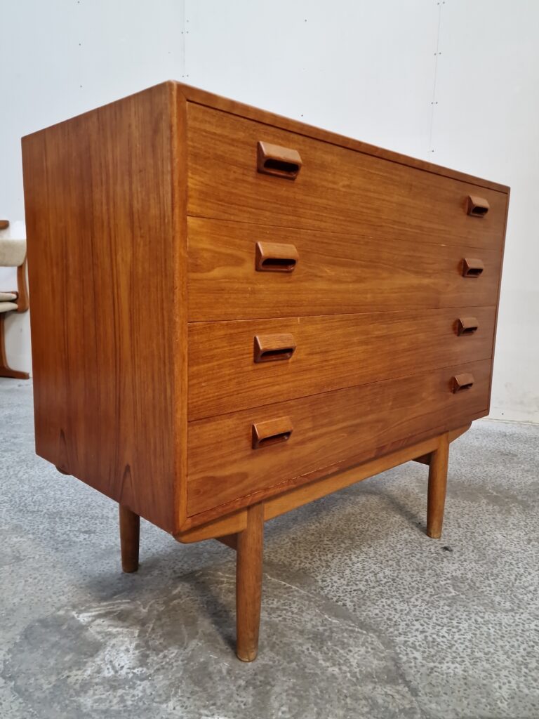 Kommode med fire brede skuffer, teak, Børge Mogensen #1