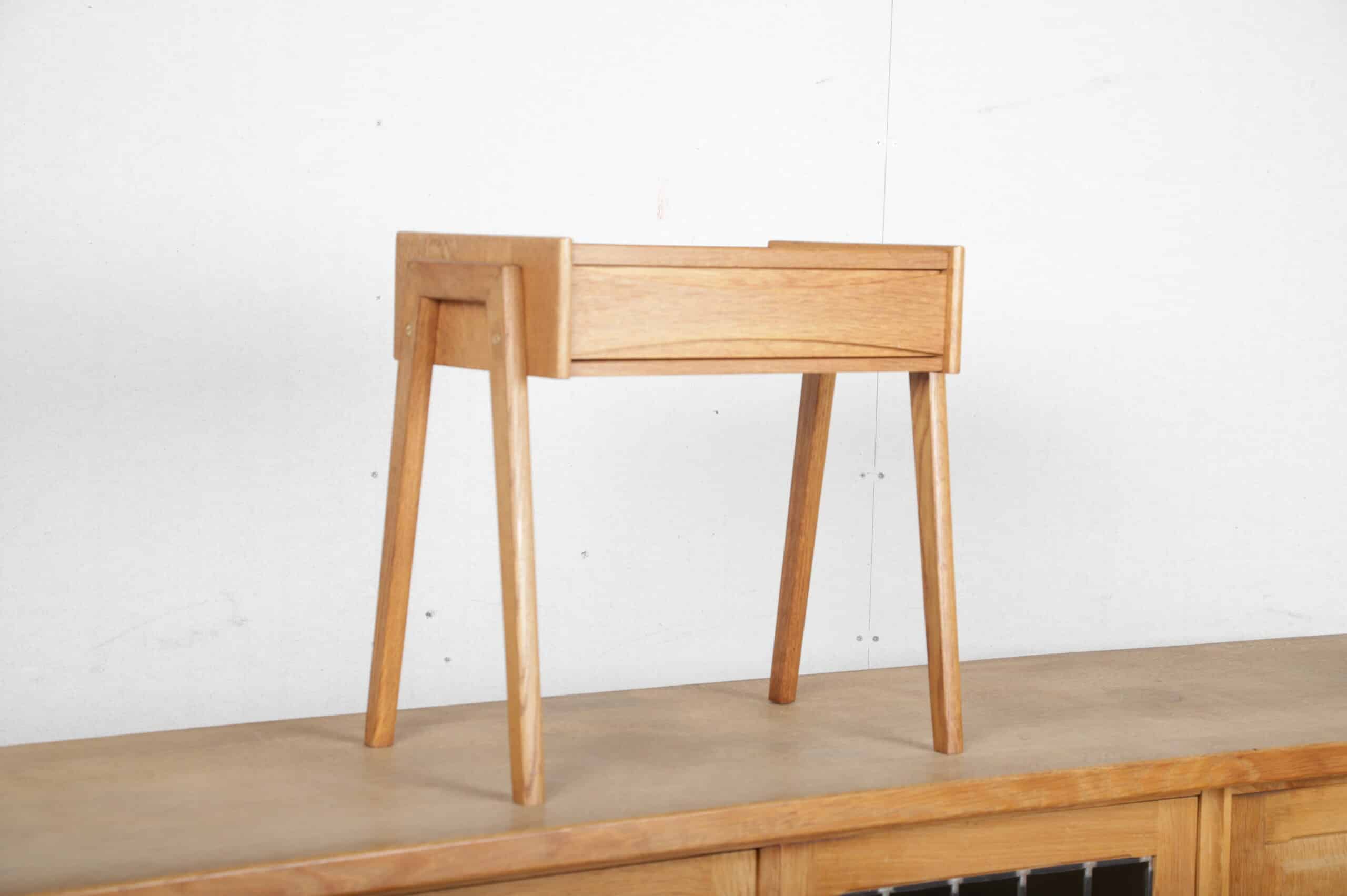 Sengebord/Natbord, egetræ