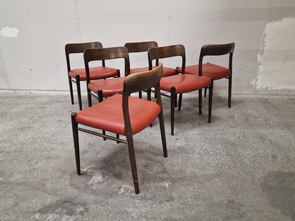 NO Møller model 75 Seks spisestole, bejdset egetræ, NO Møller model 75