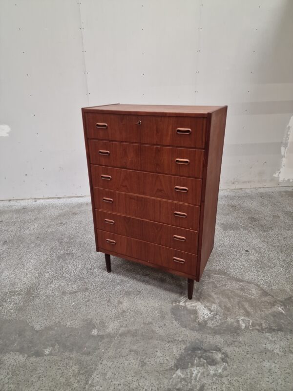 Kommode, seks skuffer, teak