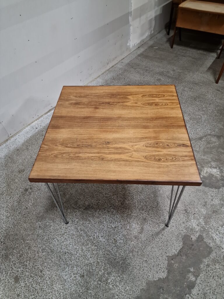 Kvadratisk spisebord i palisander, Fritz Hansen