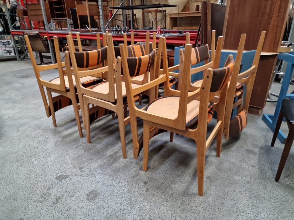 Nova 12 stk spisestole, nova