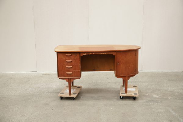 Nyreformet skrivebord, teak